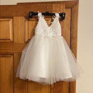 Elegant White Lace Kids Dress